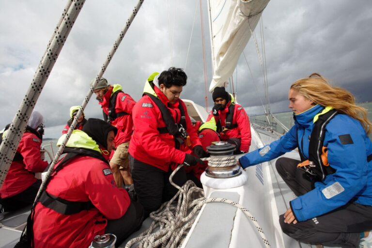 Volunteer sailing staff