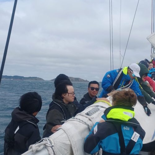 Hanzhou Halkongfan school voyage putting up sail